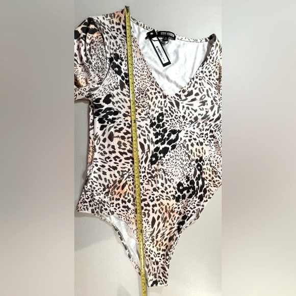 Steve Madden Leopard Long Sleeve Bodysuit, V-Neck, Snap Closure, Size Large, NWT - Picture 5 of 9